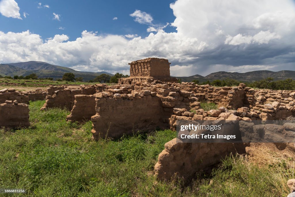 USA, New Mexico, Espanola, Puye Cliffs, Puye Cliff Dwellings on sunny day