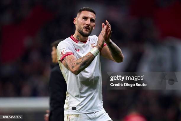 Nemanja Gudelj Sevilla FC salutes the fans after the game the LaLiga EA Sports match between Atletico Madrid and Sevilla FC at Civitas Metropolitano...