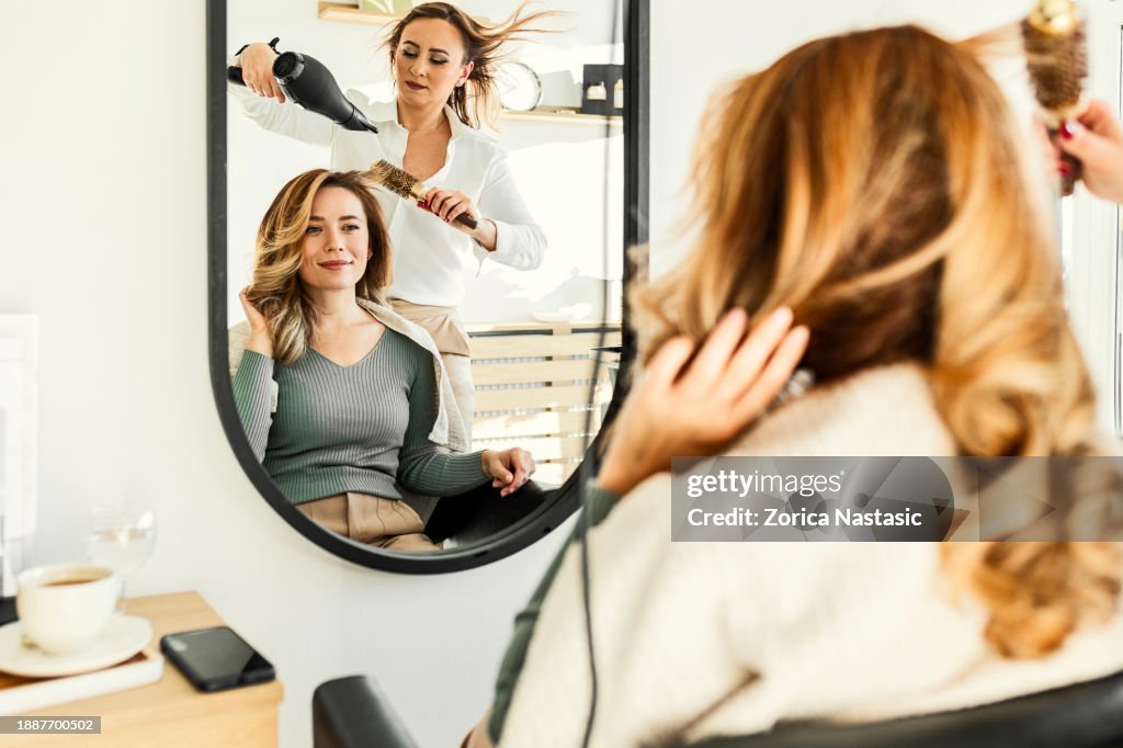 Friseur: Mit dem Trocknen zum perfekten Finish