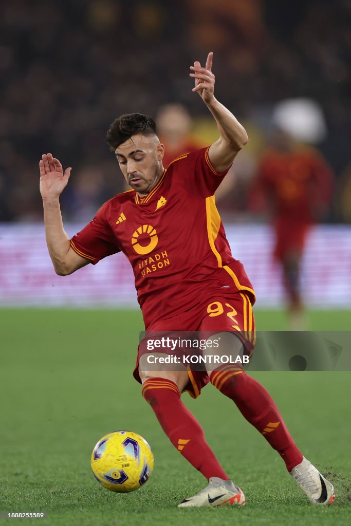 Roma's Italian forward Stephan El Shaarawy controls the ball during ...