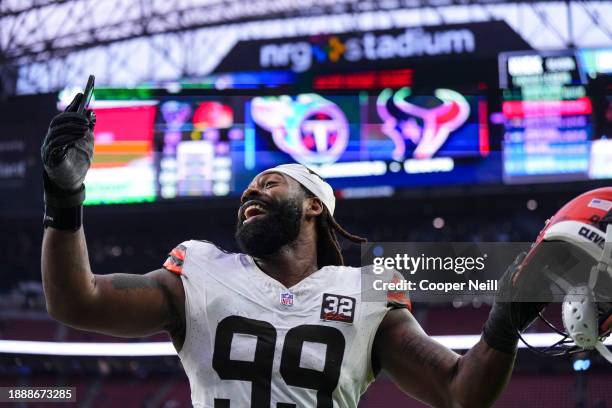 Za'Darius Smith of the Cleveland Browns walks off of the field after an NFL football game against the Houston Texans at NRG Stadium on December 24,...