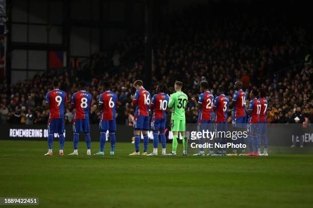 The Crystal Palace team is lining up during the Premier League match against Brentford at Selhurst Park in London, on December 30, 2023.
