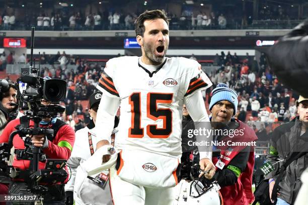 Joe Flacco celebrates after defeating the New York Jets at Cleveland Browns Stadium on December 28, 2023 in Cleveland, Ohio.