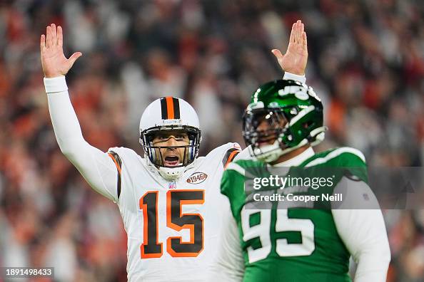 New York Jets v Cleveland Browns New York Jets v Cleveland Browns