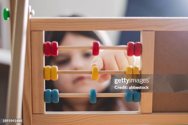 little girl at school - peuterschool gebouw stockfoto's en -beelden