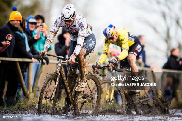 Dutch Mathieu Van Der Poel and Belgian Wout van Aert pictured in action during the men's elite race of the 'GP Sven Nys' cyclocross cycling event on...