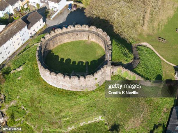 aerial view of the motte-and-bailey totnes castle - castle stock pictures, royalty-free photos & images