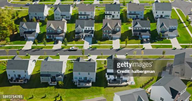 drone shot of suburban houses in michigan - ann arbor mi stock pictures, royalty-free photos & images