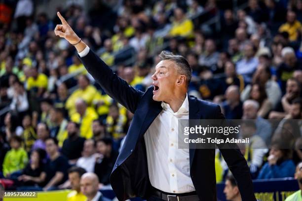 Sarunas Jasikevicius, Head Coach of Fenerbahce Beko Istanbul in action during the Turkish Airlines EuroLeague Regular Season Round 18 match between...