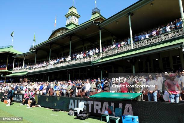 Members stand during National anthems during Day 1 of the third test match between Australia and Pakistan at the Sydney Cricket Ground on January 03,...