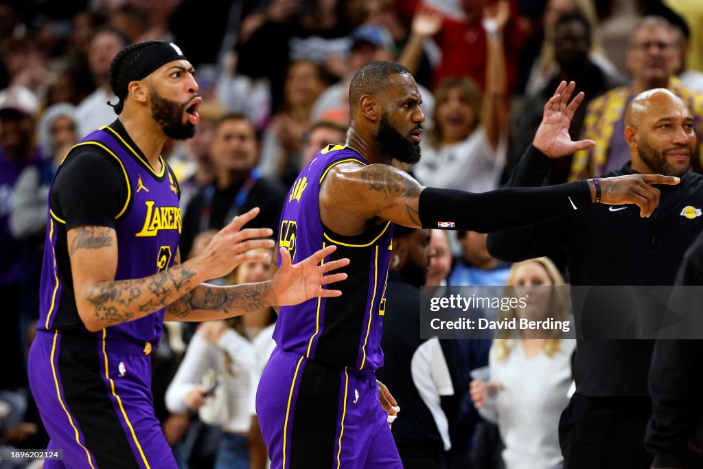 Los Angeles Lakers v Minnesota Timberwolves