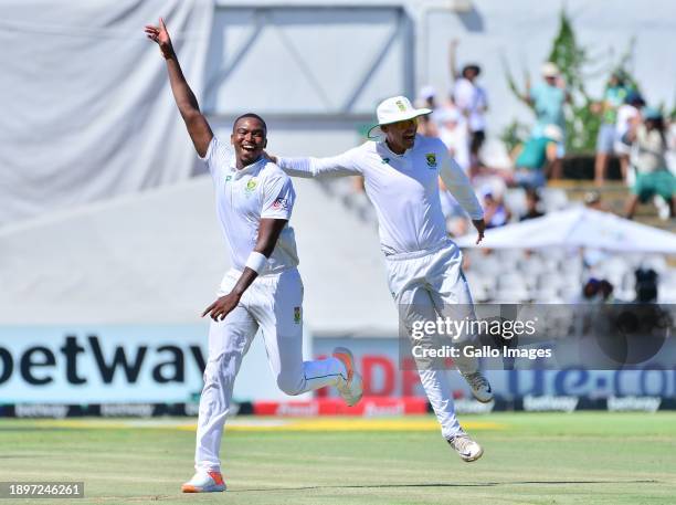 Lungi Ngidi of South Africa celebrates the wicket of Ravindra Jadeja of India with team mates during day 1 of the 2nd Test match between South Africa...