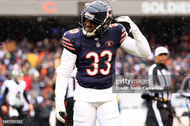 Jaylon Johnson of the Chicago Bears reacts after a play during the first half against the Atlanta Falcons at Soldier Field on December 31, 2023 in...