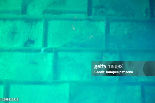 wall composed of bricks of ice, full frame - melting snowball stock pictures, royalty-free photos & images
