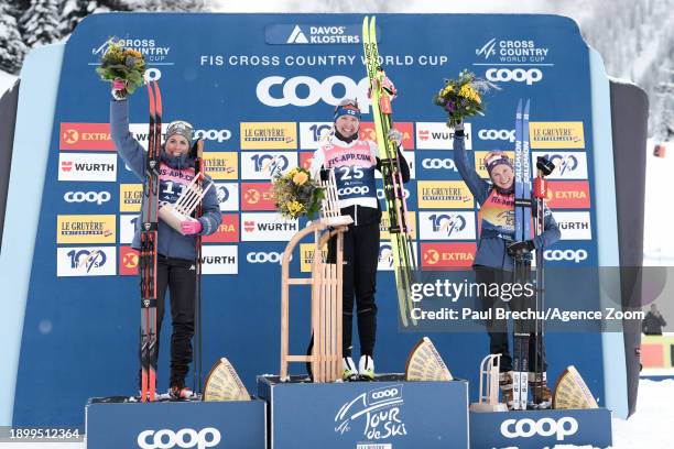 Kerttu Niskanen of Team Finland takes 1st place, Rosie Brennan of Team United States takes 2nd place, Jessie Diggins of Team United States takes 3rd...