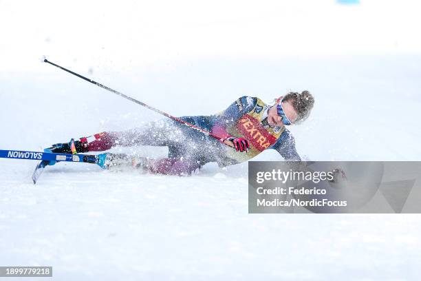 Jessie Diggins of Usa falls to the ground without power after winning the 20 Km Pursuit Free on January 1, 2024 in Toblach Hochpustertal, Italy.