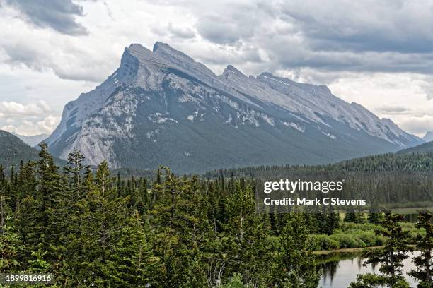 forever mount rundle - mark rundele stock pictures, royalty-free photos & images