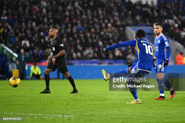 Stephy Mavididi of Leicester City scores their sides fourth goal during the Sky Bet Championship match between Leicester City and Huddersfield Town...