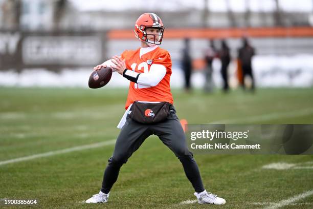 Jeff Driskel of the Cleveland Browns throws a pass during a practice at CrossCountry Mortgage Campus on January 04, 2023 in Berea, Ohio.