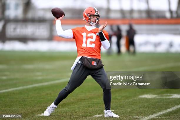 Jeff Driskel of the Cleveland Browns throws a pass during a practice at CrossCountry Mortgage Campus on January 04, 2023 in Berea, Ohio.