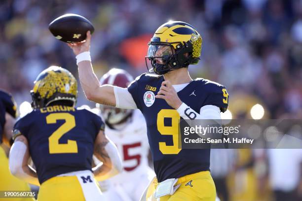 McCarthy of the Michigan Wolverines throws a pass in the first quarter against the Alabama Crimson Tide during the CFP Semifinal Rose Bowl Game at...
