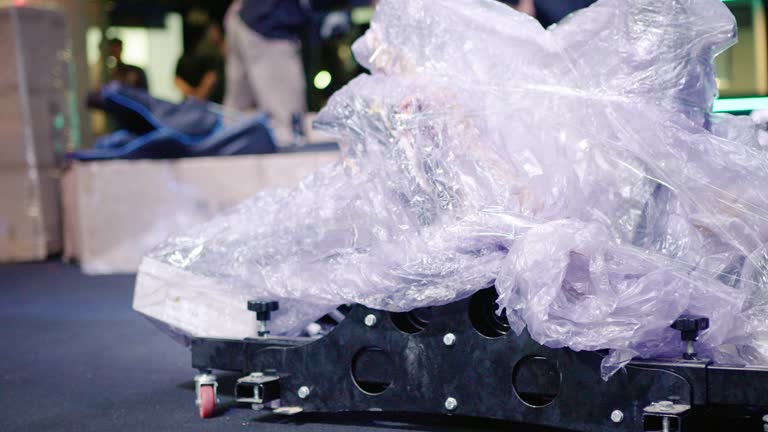 Wrapped Objects Objects Wrapped In Paper Videos and HD Footage - Getty Images