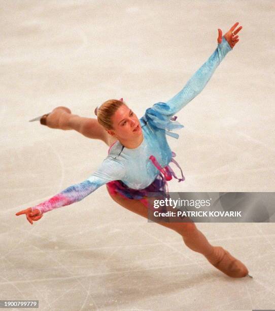 La patineuse française Vanessa Gusméroli présente son programme libre, le 15 novembre lors du Trophée Lalique de patinage artistique au Palais...