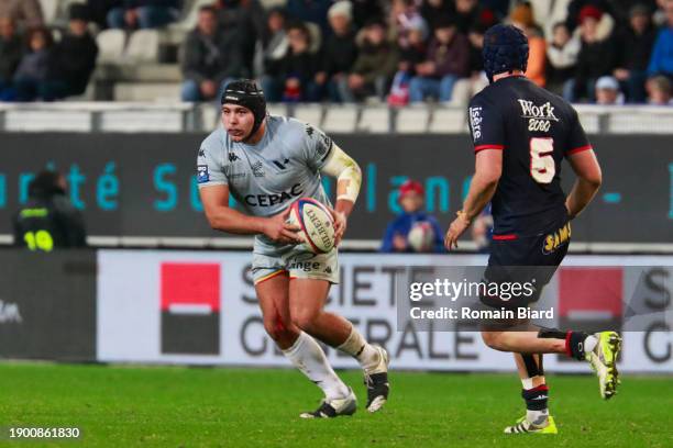 Nicolas Gabriel TOTH of Provence Rugby and Antonin BERRUYER of Grenoble during the Pro D2 match between FC Grenoble Rugby and Rugby Club Vannes at...