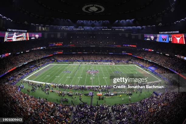 General view of the opening kickoff during the CFP Semifinal Allstate Sugar Bowl between the Texas Longhorns and the Washington Huskies at Caesars...