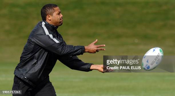 England's Delon Armitage takes part in a training session at the Queenstown Events Centre in Queenstown on September 14, 2011 during the 2011 Rugby...