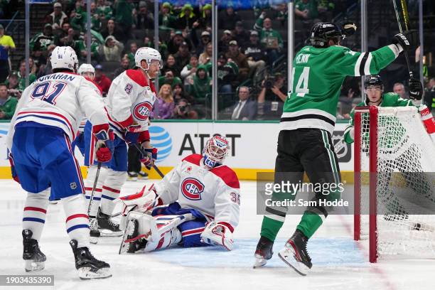 Jamie Benn of the Dallas Stars celebrates his first-period goal against the Montreal Canadiens at American Airlines Center on January 02, 2024 in...