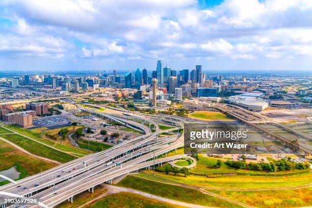 dallas skyline aerial - dallas texas bildbanksfoton och bilder