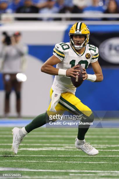 Jordan Love of the Green Bay Packers plays against the Detroit Lions at Ford Field on November 23, 2023 in Detroit, Michigan.