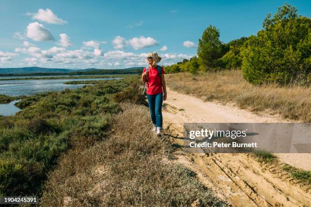 tour de doul, peyriac-de-mer, languedoc, france - aude imagens e fotografias de stock