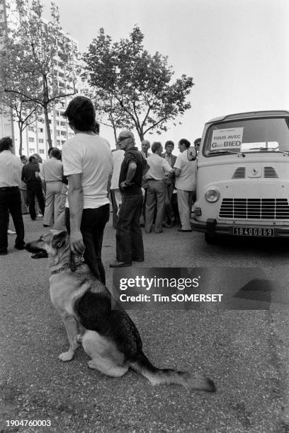Manifestation de commerçants à la suite de la grève de la faim de leurs collègue suite à une série de cambriolage le 8 juillet 1983.