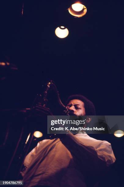Joe Henderson plays the tenor saxophone, Junk, Ginza, Tokyo, Japan, 4th August 1971.