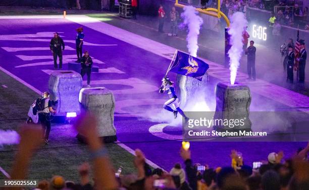 Harrison Smith of the Minnesota Vikings takes the field before the game against the Green Bay Packers at U.S. Bank Stadium on December 31, 2023 in...