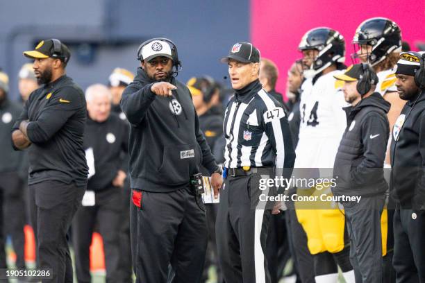 Head coach Mike Tomlin of the Pittsburgh Steelers gestures at Lumen Field on December 31, 2023 in Seattle, Washington.