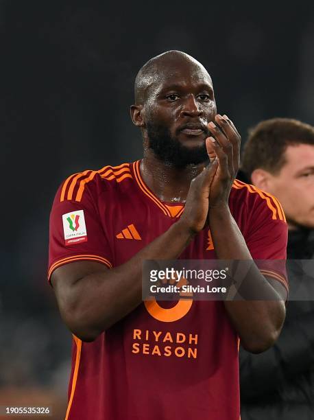 Romelu Lukaku of AS Roma celebrates the victory at the end of the Coppa Italia Round of 16 match between AS Roma and Cremonese at Stadio Olimpico on...
