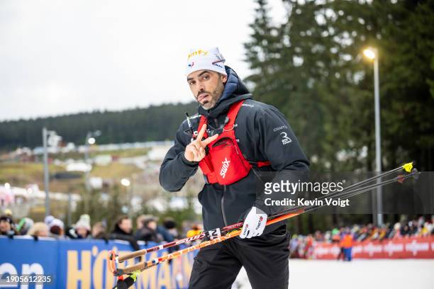 Coach Simon Fourcade of France looks on before the Women 10 km Pursuit at the BMW IBU World Cup Biathlon Oberhof on January 6, 2024 in Oberhof,...