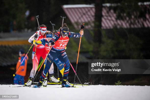Julia Simon of France in action competes during the Women 10 km Pursuit at the BMW IBU World Cup Biathlon Oberhof on January 6, 2024 in Oberhof,...