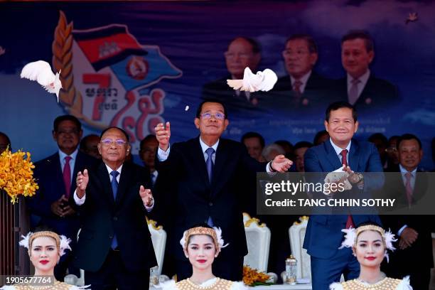 Hun San 1,748 President Of Cambodia Hun Sen Stock Photos, High-Res Pictures ...