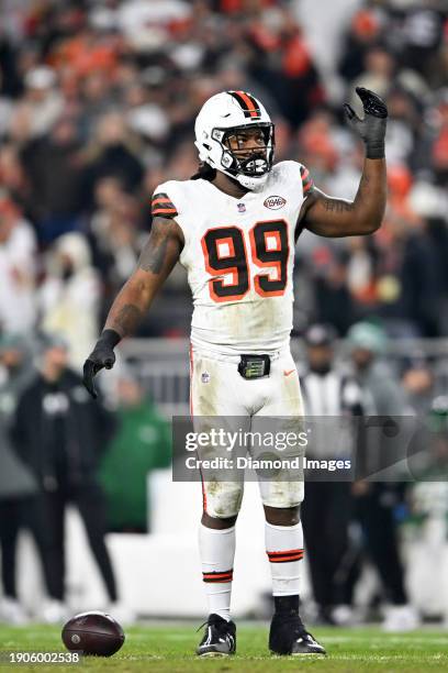 Za'Darius Smith of the Cleveland Browns looks on during the second half against the New York Jets at Cleveland Browns Stadium on December 28, 2023 in...