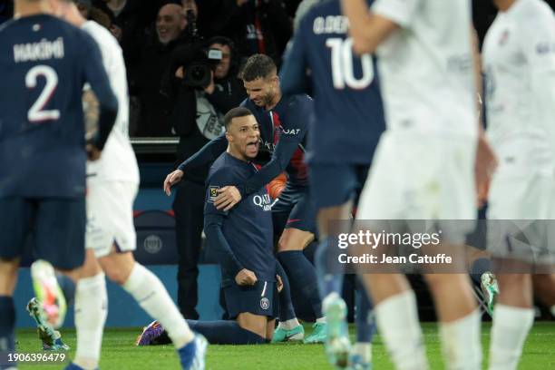 Kylian Mbappe of PSG celebrates his goal with Lucas Hernandez of PSG during the Trophee des Champions between Paris Saint-Germain and Toulouse FC at...