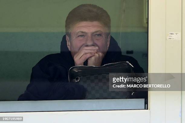 Napoli's Italian head coach Walter Mazzarri looks the match from the stands during the Italian Serie A football match Torino vs Napoli at the "Stadio...