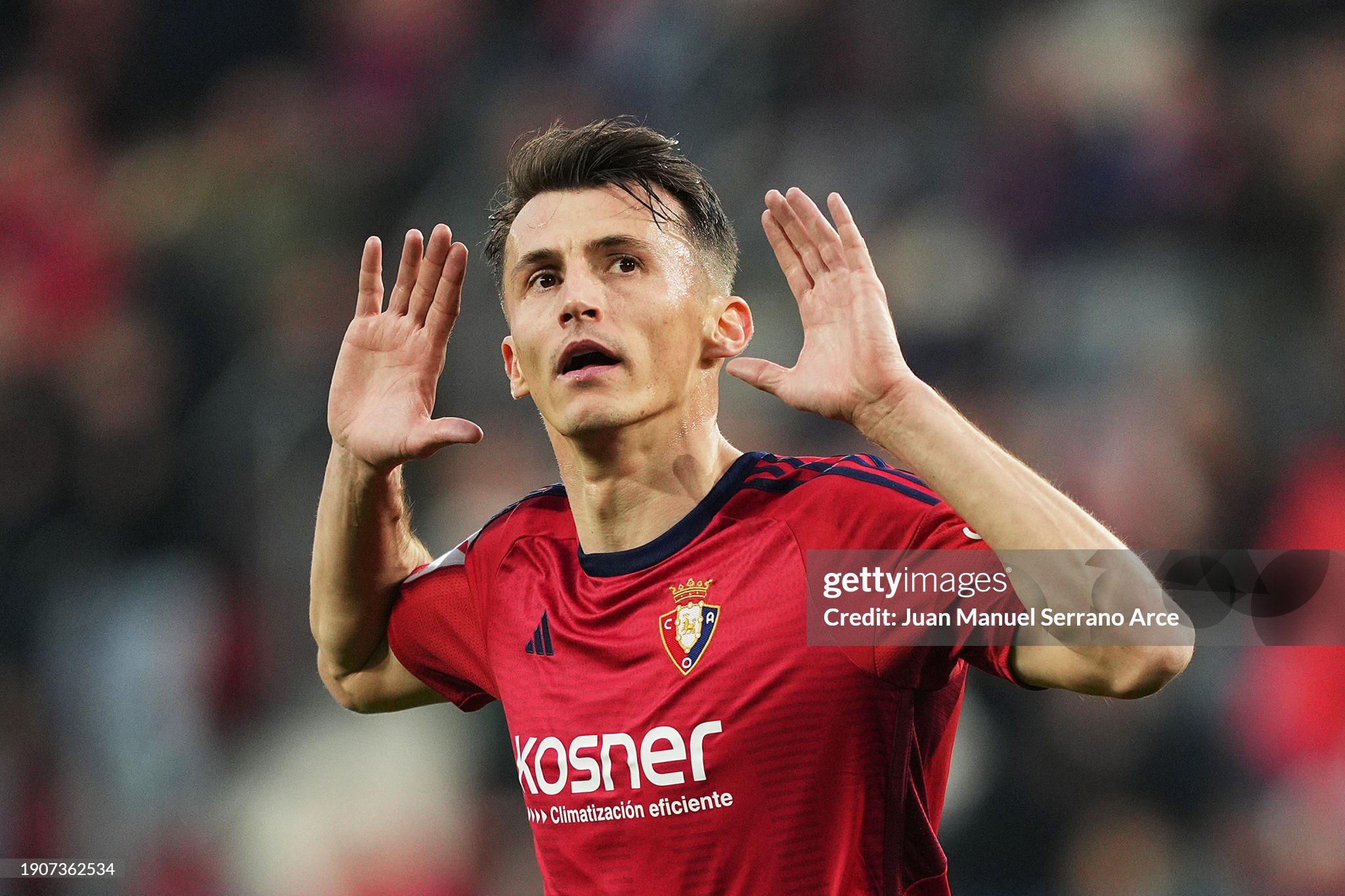 PAMPLONA, SPAIN - JANUARY 04: Ante Budimir of CA Osasuna celebrates after scoring their team's first goal during the LaLiga EA Sports match between CA Osasuna and UD Almeria at Estadio El Sadar on January 04, 2024 in Pamplona, Spain. (Photo by Juan Manuel Serrano Arce/Getty Images)