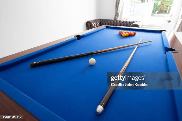 property interiors - queue stock-fotos und bilder