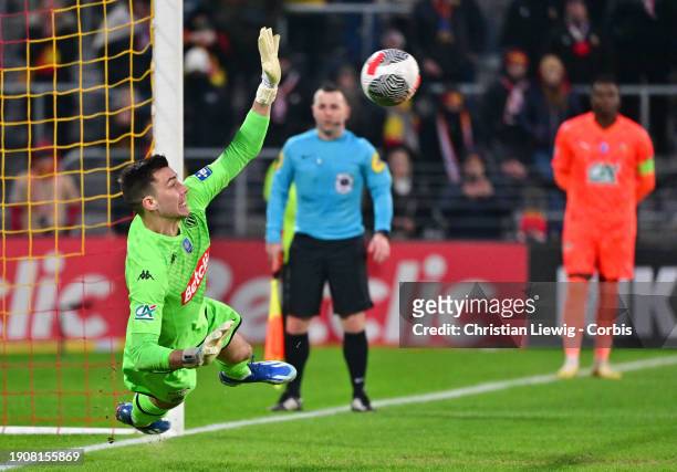 Radoslaw Majecki of AS Monaco in action during the French Cup match between RC Lens and AS Monaco at Stade Bollaert-Delelis on January 07, 2024 in...