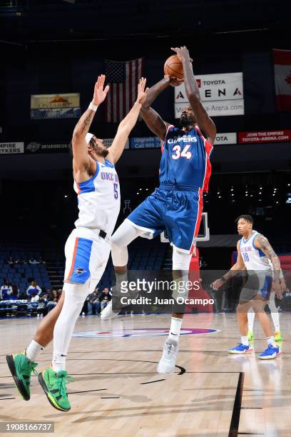 Dewayne Dedmon of the Ontario Clippers drives to the basket during the game against the Oklahoma City Blue on January 7, 2024 at Toyota Arena in...