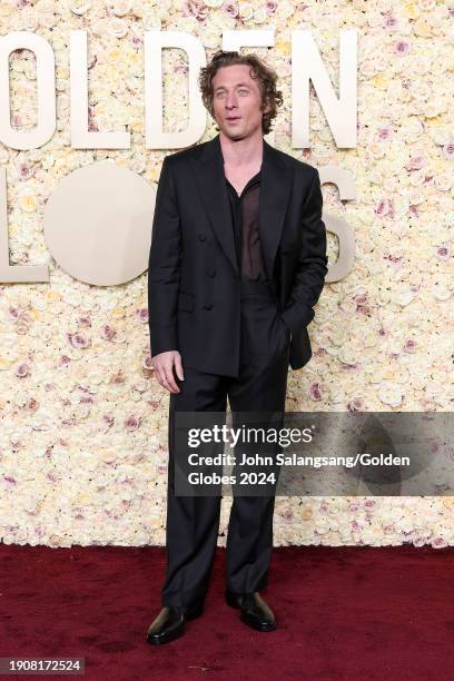 Jeremy Allen White at the 81st Golden Globe Awards held at the Beverly Hilton Hotel on January 7, 2024 in Beverly Hills, California.